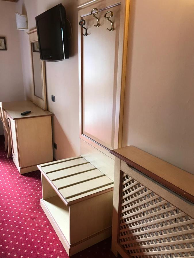 Hotel Bellavista Ponte Di Legno Bagian luar foto