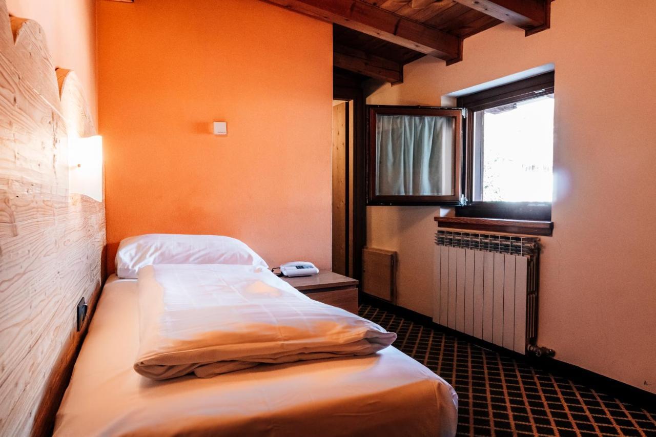 Hotel Bellavista Ponte Di Legno Bagian luar foto